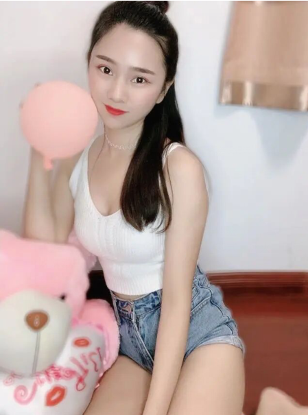 福田小雨：鲍鱼粉嫩，S型身材，可住家可酒店